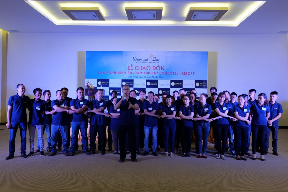 Lễ đón nhân viên mới tại Diamond Bay Condotel - Resort