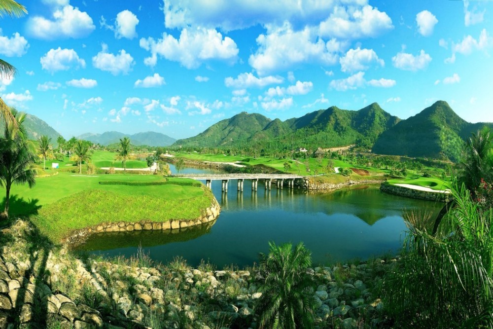 SÂN GOLF DIAMOND BAY