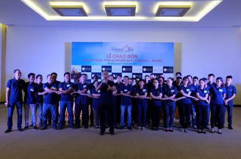 Lễ đón nhân viên mới tại Diamond Bay Condotel - Resort