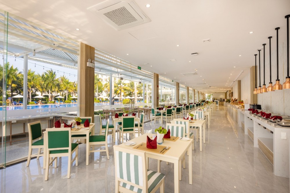 RESTAURANT & BAR BELLA
