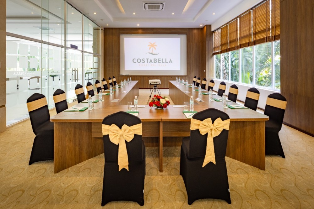COSTA BOARDROOM